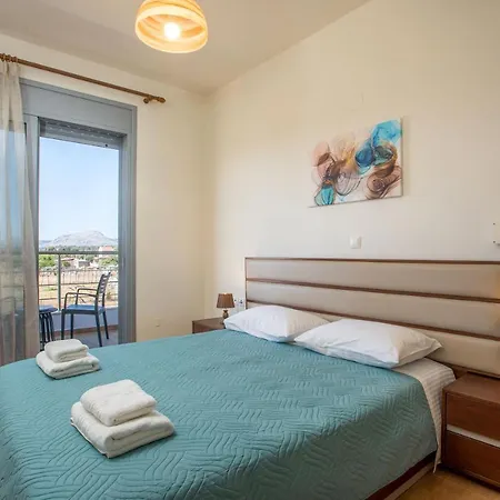 Captain Chris Βίλα *