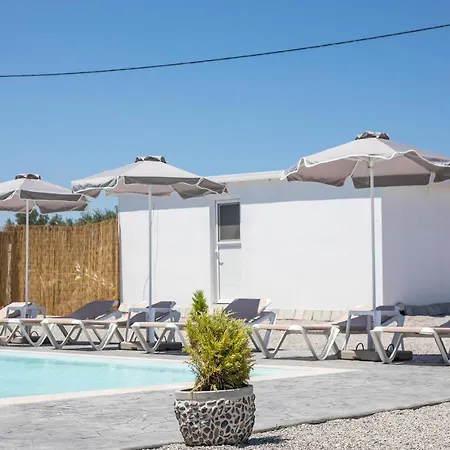 Captain Chris Βίλα