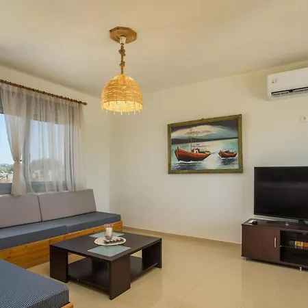 Captain Chris * Afantou