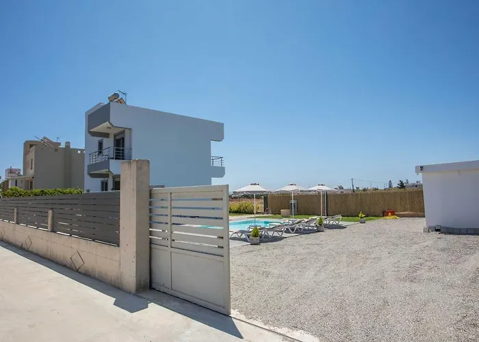 Captain Chris * Afantou