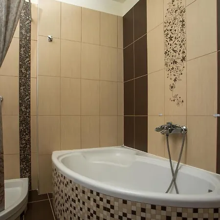 Willa Captain Chris *